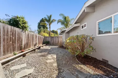 Exterior - 522 Spruce St, Aptos, CA 95003 photo 9 of 16
