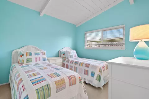 Bedroom - 522 Spruce St, Aptos, CA 95003 photo 4 of 5