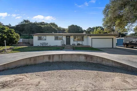 7501 Langley Canyon Rd, Salinas, CA 93907