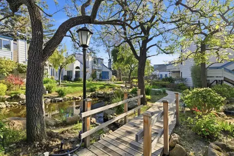 248 Walker Dr 17, Mountain View, CA 94043