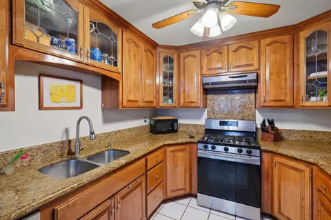 Kitchen - 229 Silver Leaf Dr B, Watsonville, CA 95076 photo 1 of 3