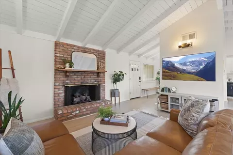 Living - 2715 Lafayette St, Soquel, CA 95073 photo 2 of 2