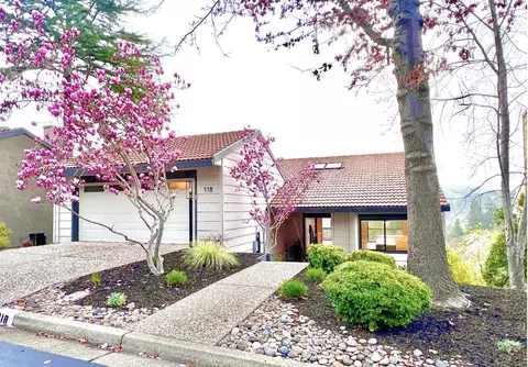 118 Merion Ter, Moraga, CA 94556