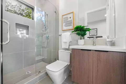 Bath - 767 Cuesta Dr, Mountain View, CA 94040 photo 1 of 6