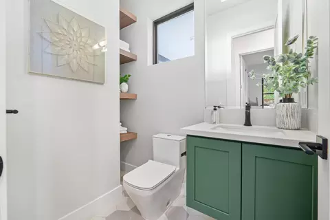Bath - 767 Cuesta Dr, Mountain View, CA 94040 photo 2 of 6