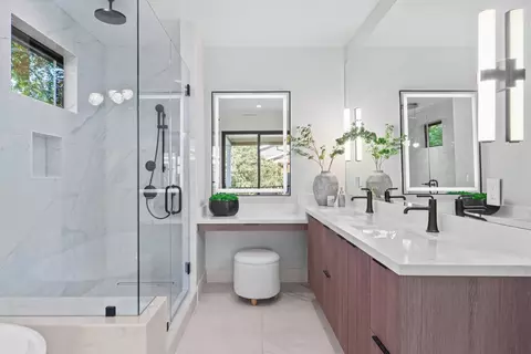 Bath - 767 Cuesta Dr, Mountain View, CA 94040 photo 4 of 6