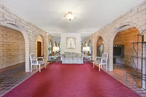 Entry Way - 555 Palm Ave 202, Millbrae, CA 94030 photo 2 of 6