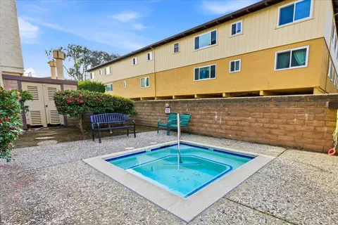 Exterior - 555 Palm Ave 202, Millbrae, CA 94030 photo 4 of 5