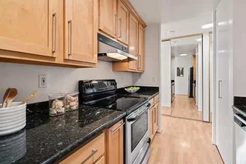 Kitchen - 320 Vallejo Dr 40, Millbrae, CA 94030 photo 3 of 3
