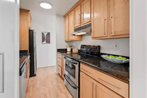 Kitchen - 320 Vallejo Dr 40, Millbrae, CA 94030 photo 1 of 3