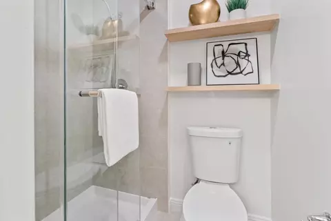 Bath - 320 Vallejo Dr 40, Millbrae, CA 94030 photo 1 of 4