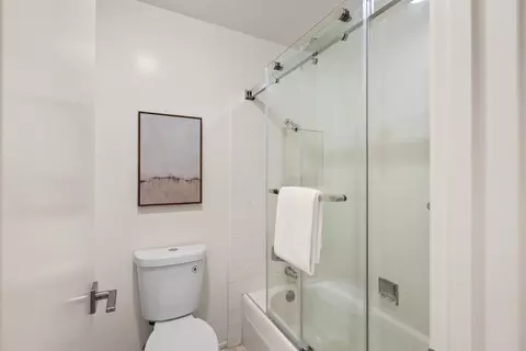 Bath - 320 Vallejo Dr 40, Millbrae, CA 94030 photo 4 of 4