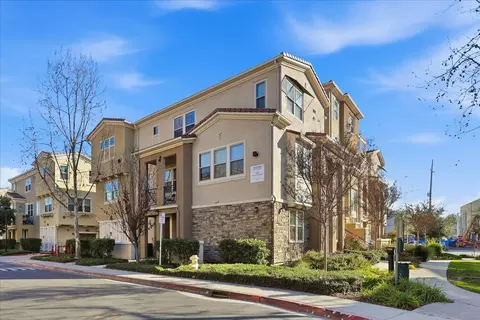 1989 Trento Loop, Milpitas, CA 95035 photo 2