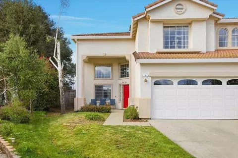 34 Whitman Cir, Salinas, CA 93906