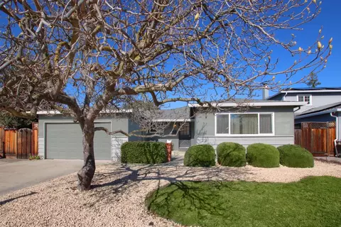 425 Queens Ct, Campbell, CA 95008