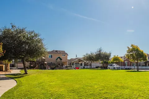 Exterior - 12782 Rogge Village Loop, Salinas, CA 93906 photo 8 of 9