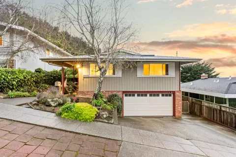 330 Reichling Ave, Pacifica, CA 94044