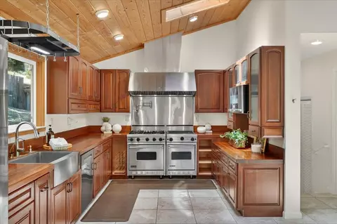 70 Corral De Tierra Rd, Salinas, CA 93908 photo 4