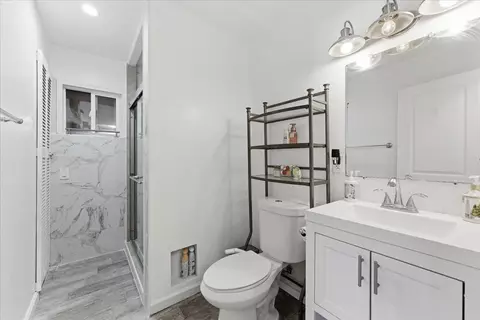 Bath - 1816 Juarez St, Seaside, CA 93955 photo 2 of 4