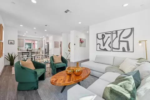 1015 Abruzzo Ln 1, San Jose, CA 95131