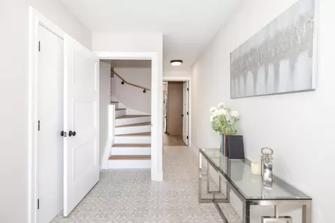 24 Tomaso Ct, San Francisco, CA 94134 photo 3