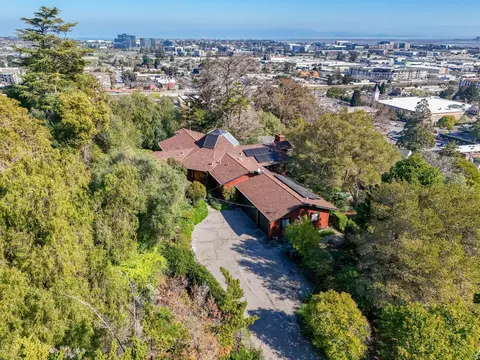 917 Holly Rd, Belmont, CA 94002