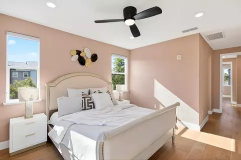 Bedroom - 2268 Mora Pl, Mountain View, CA 94040 photo 5 of 7