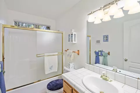 Bath - 17256 Mount Elizabeth Dr, Sonora, CA 95370 photo 1 of 3