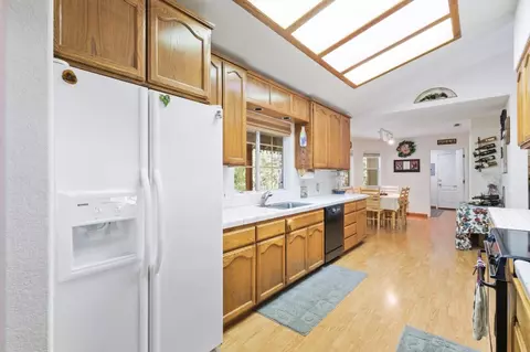 Kitchen - 17256 Mount Elizabeth Dr, Sonora, CA 95370 photo 1 of 4