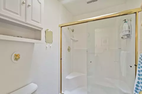Bath - 17256 Mount Elizabeth Dr, Sonora, CA 95370 photo 3 of 3