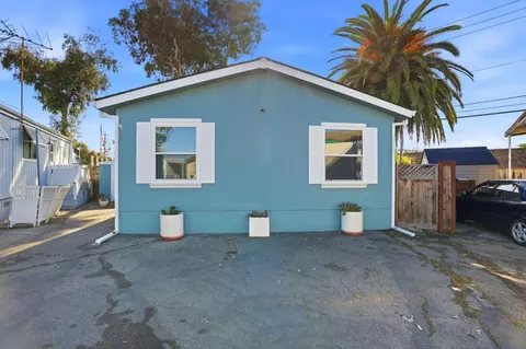 2053 E Bayshore Rd 55, Redwood City, CA 94063