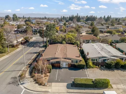 1560 Albatross Dr, Sunnyvale, CA 94087