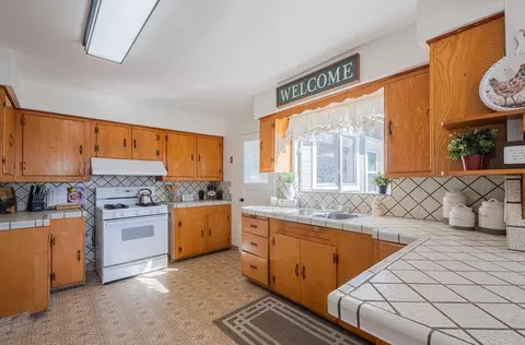 Kitchen - 757 Middlefield Rd, Salinas, CA 93906 photo 1 of 6