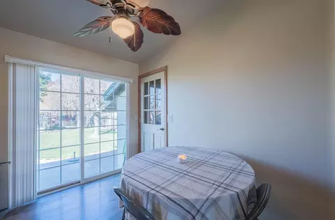 Dining - 757 Middlefield Rd, Salinas, CA 93906 photo 3 of 3