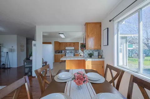 Dining - 757 Middlefield Rd, Salinas, CA 93906 photo 2 of 3