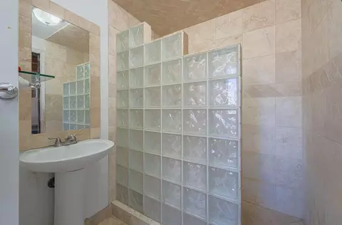 Bath - 757 Middlefield Rd, Salinas, CA 93906 photo 6 of 6