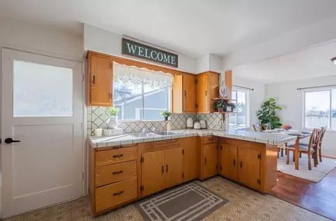 Kitchen - 757 Middlefield Rd, Salinas, CA 93906 photo 3 of 6