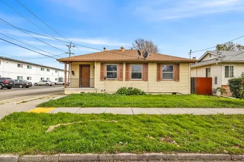 318 Taylor St, Fairfield, CA 94533