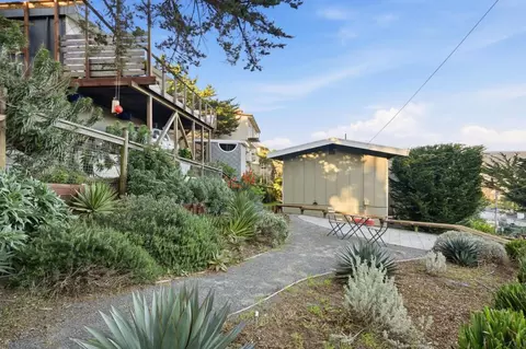 Exterior - 123 Kent Rd, Pacifica, CA 94044 photo 4 of 18