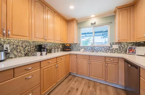 Kitchen - 1671 Cambrian Dr, Salinas, CA 93906 photo 2 of 4