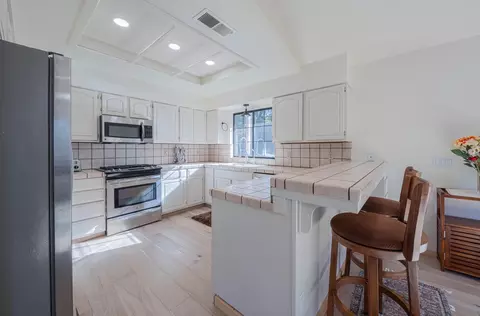 Kitchen - 6640 Kim Ann Ln, Salinas, CA 93907 photo 1 of 6