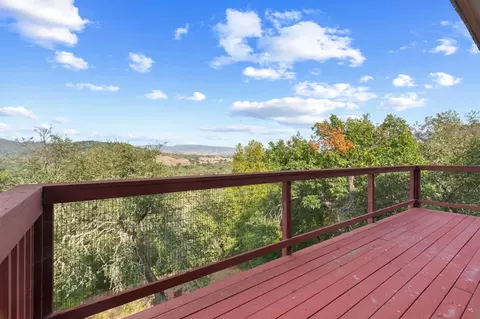 9040 El Matador Dr, Gilroy, CA 95020