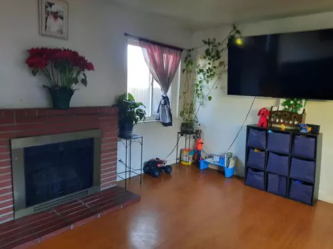 Living - 248 Eureka Ct, Sunnyvale, CA 94085 photo 3 of 3