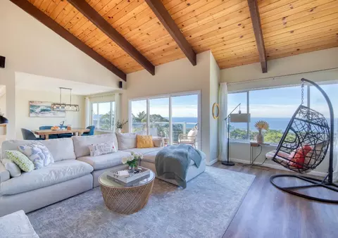 Living - 425 Farallon Ave, Pacifica, CA 94044 photo 1 of 2