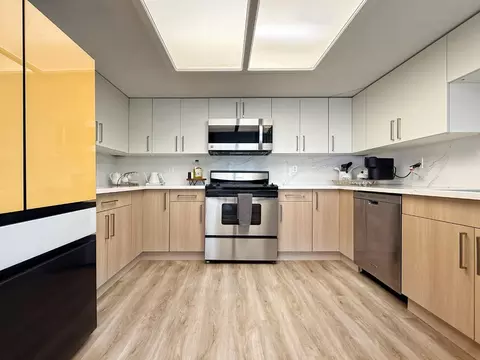 Kitchen - 425 Farallon Ave, Pacifica, CA 94044 photo 1 of 2