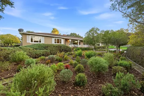 135 Harcross Rd, Woodside, CA 94062