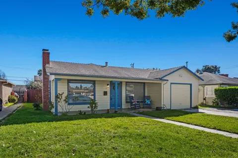Exterior - 208 Diablo Dr, Salinas, CA 93906 photo 2 of 5