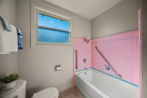 Bath - 208 Diablo Dr, Salinas, CA 93906 photo 3 of 3
