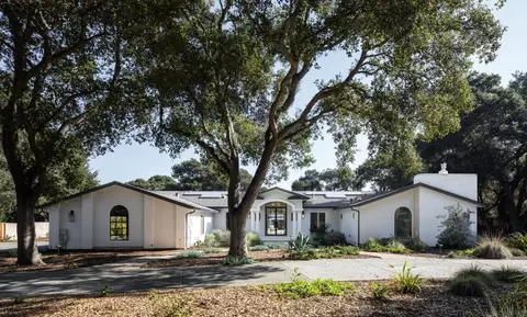 212 Oak Grove Ave, Atherton, CA 94027