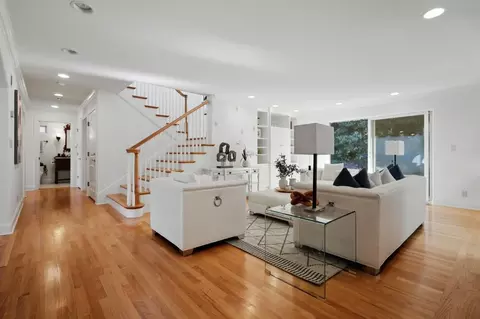 917 Anita Ave, Belmont, CA 94002